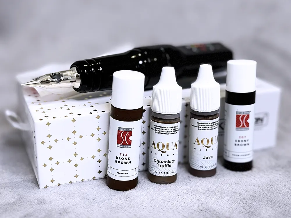 Sminktetoválás árak Budapesten, professzionális tetoválógép és Swiss Color, Aqua pigmentek Orosz Grétánál